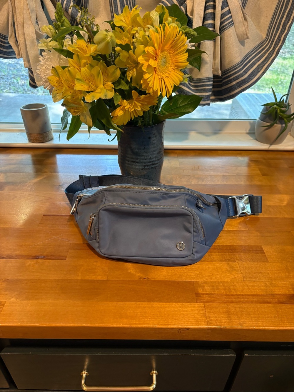lululemon athletica Blue Everywhere 4L Belt Bag